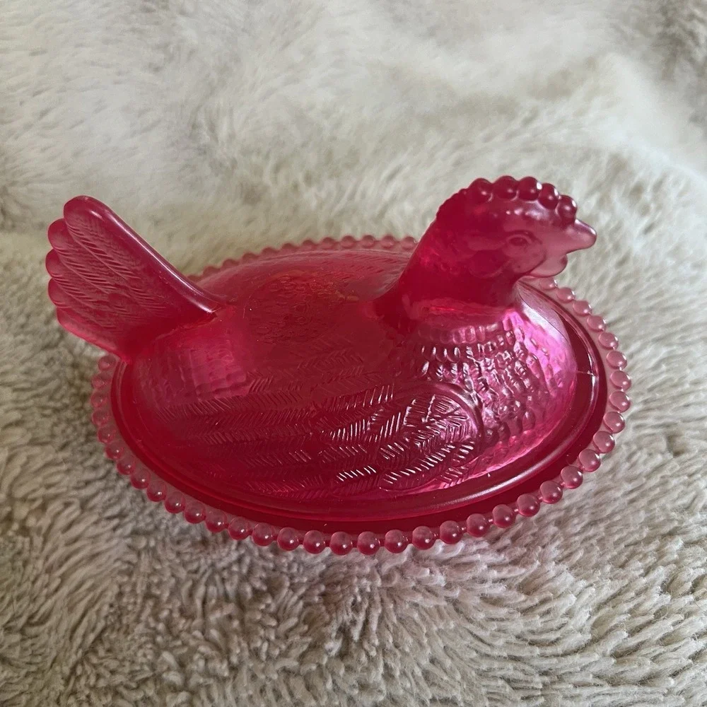 Dark Pink Fushia Unbranded Acrylic Plastic Nesting Hen Approx 4